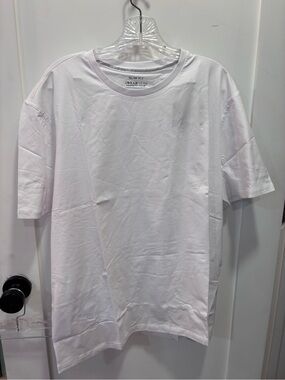 MEN'S WEARHOUSE SLIM T SHIRT
